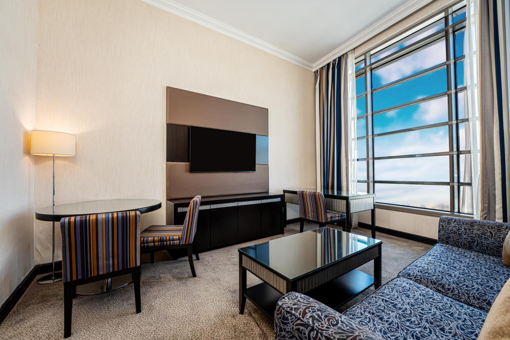 Hotel Millennium